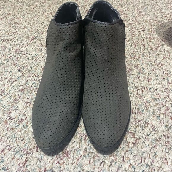 Esprit Grey Buckle Ankle Bootie Boots - Picture 5 of 7